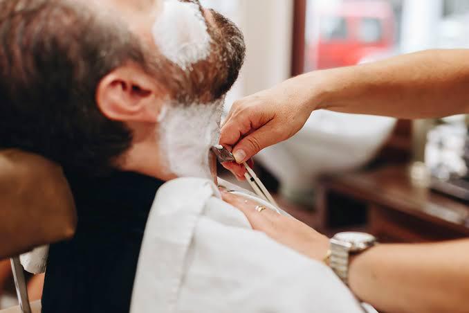 Mr.BARBER MENS SALOON